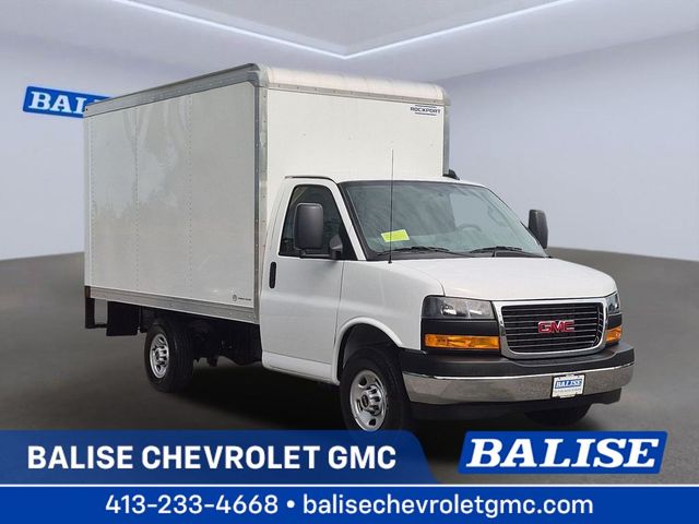 2025 GMC Savana Base