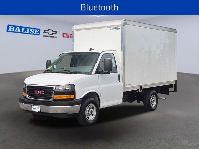 2025 GMC Savana Base