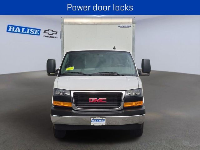 2025 GMC Savana Base