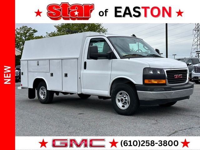 2025 GMC Savana Base