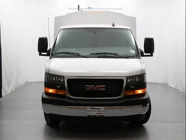 2025 GMC Savana Base