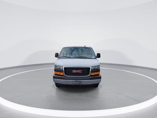 2025 GMC Savana Base