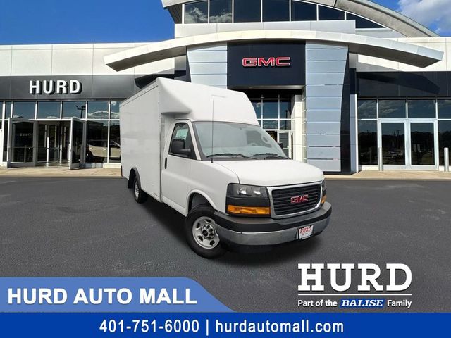 2025 GMC Savana Base