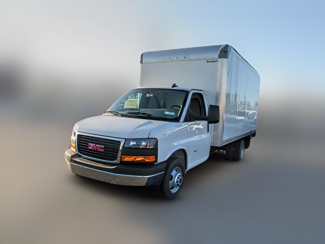 2025 GMC Savana Base