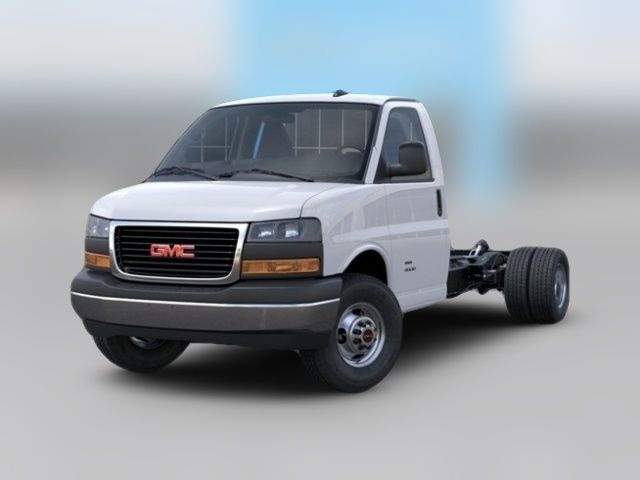 2025 GMC Savana Base