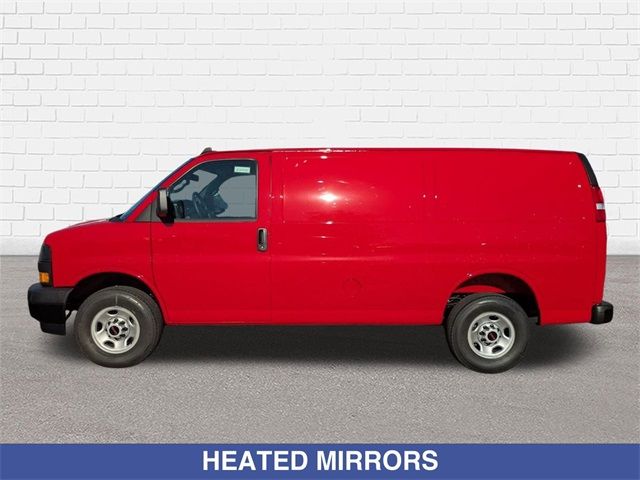 2025 GMC Savana Base