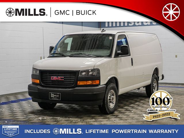 2025 GMC Savana Base