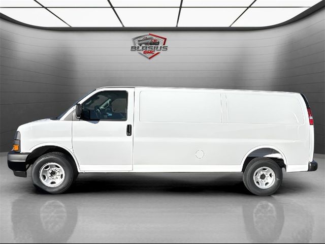 2025 GMC Savana Base