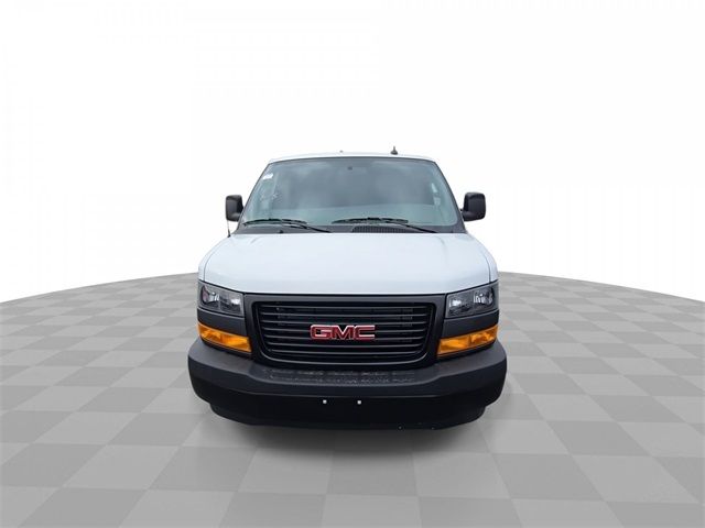 2025 GMC Savana Base