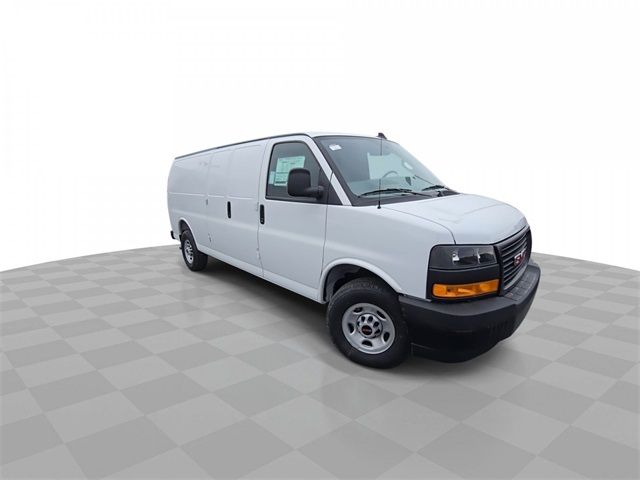 2025 GMC Savana Base