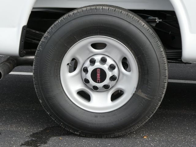 2025 GMC Savana Base