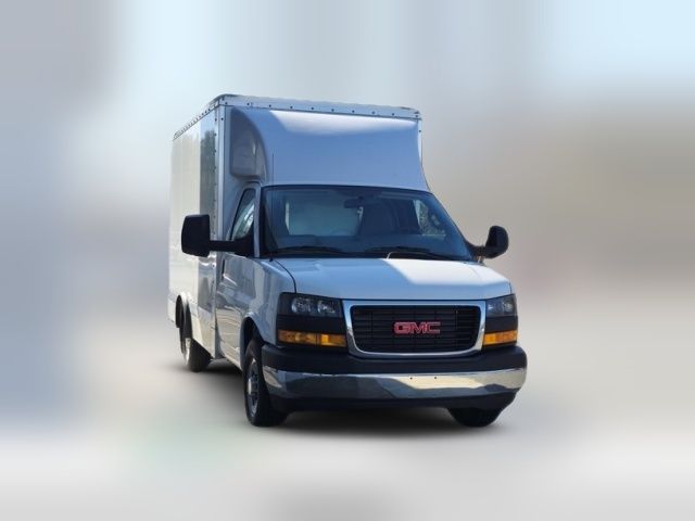 2025 GMC Savana Base