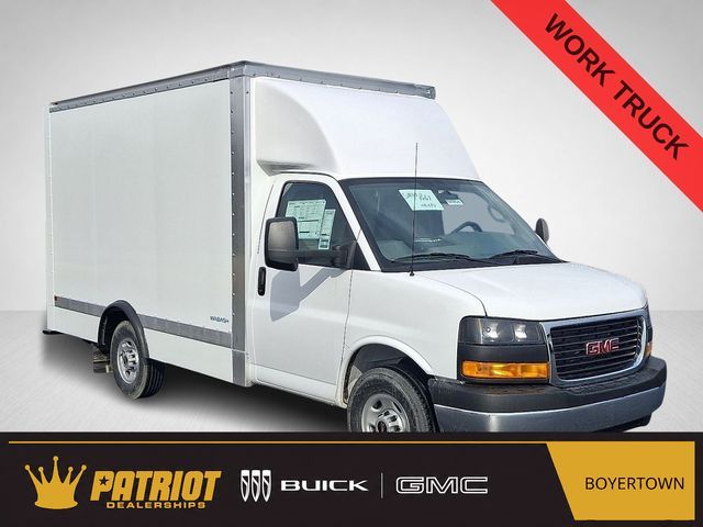 2025 GMC Savana Base