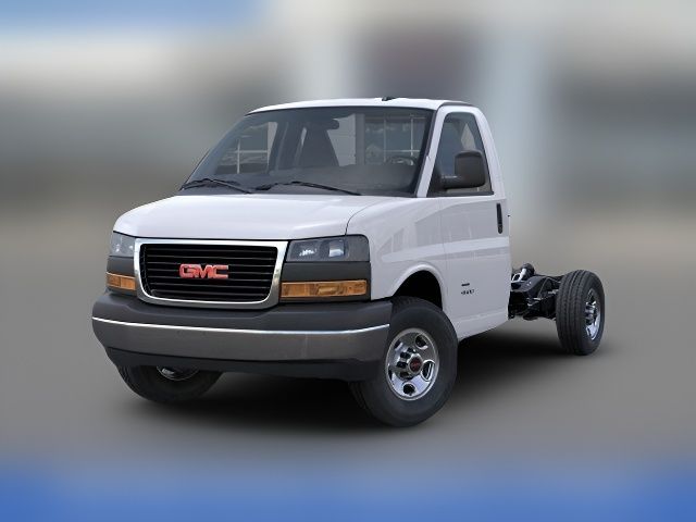 2025 GMC Savana Base