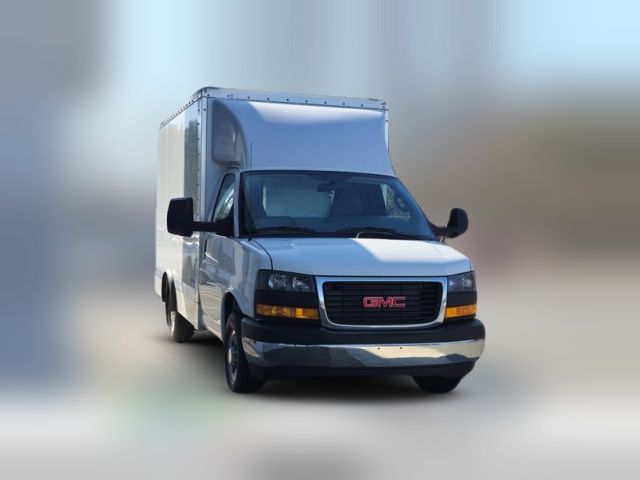 2025 GMC Savana Base