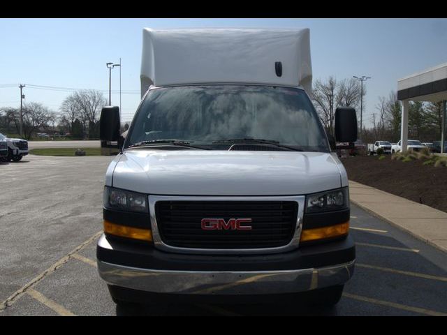 2025 GMC Savana Base