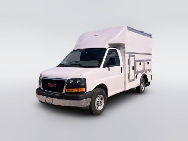 2025 GMC Savana Base