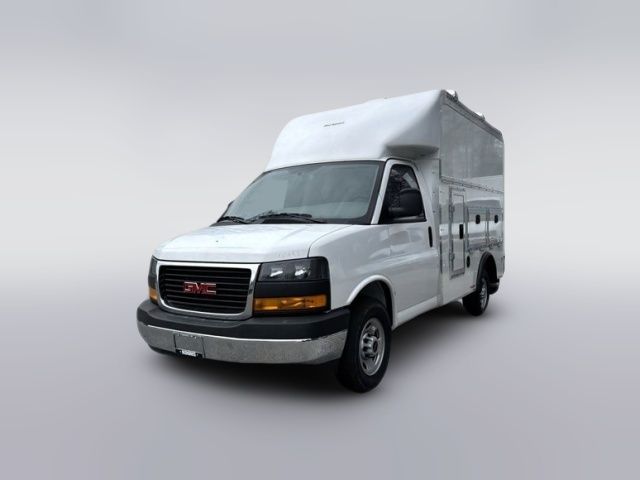 2025 GMC Savana Base