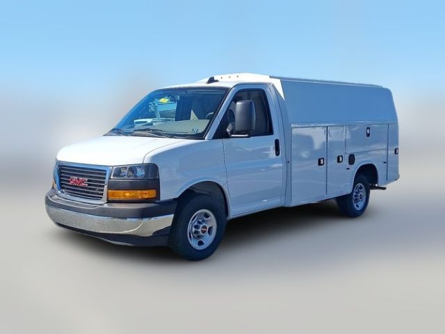 2025 GMC Savana Base