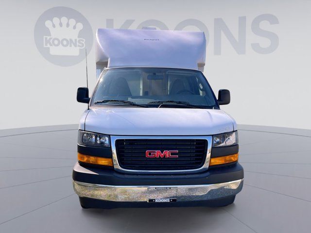 2025 GMC Savana Base
