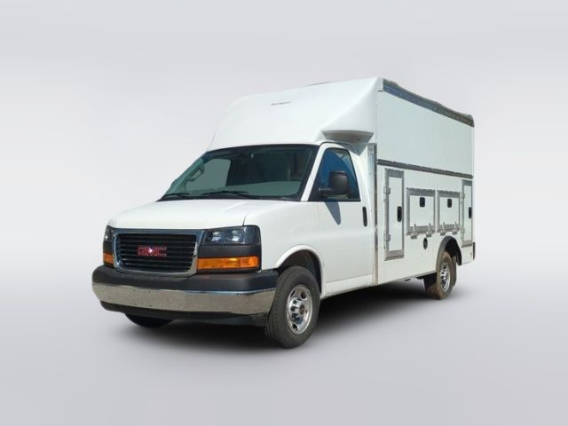 2025 GMC Savana Base