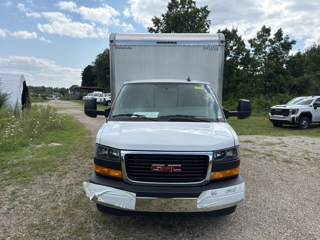2025 GMC Savana Base