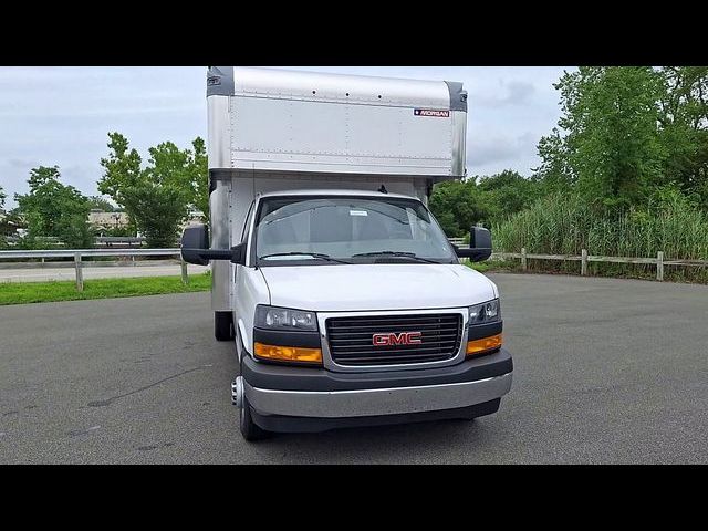 2025 GMC Savana Base