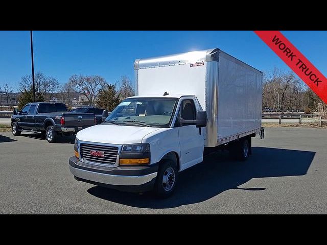 2025 GMC Savana Base