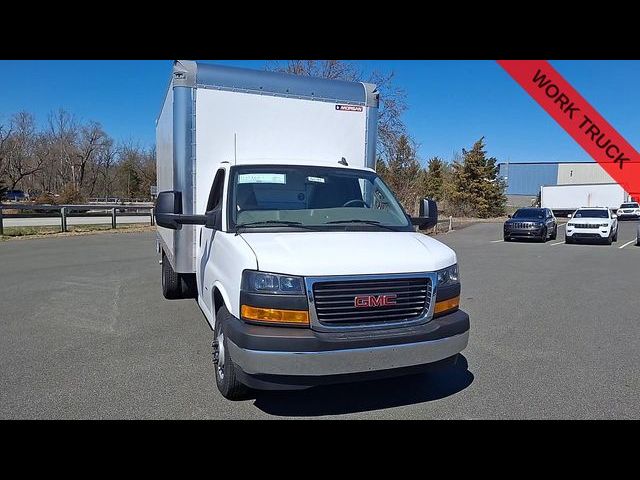 2025 GMC Savana Base