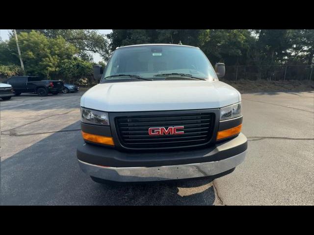 2025 GMC Savana Base