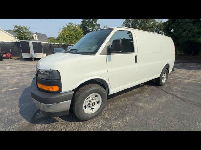 2025 GMC Savana Base