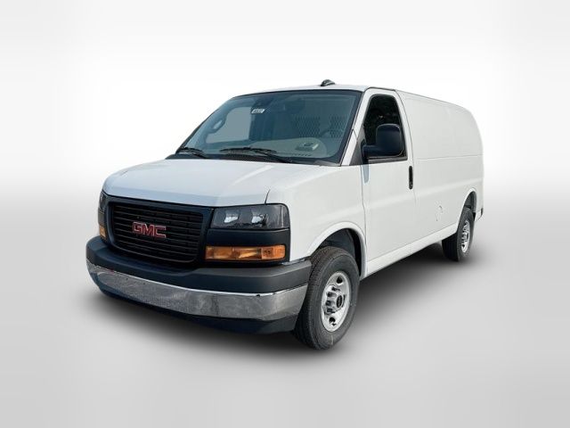 2025 GMC Savana Base
