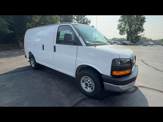 2025 GMC Savana Base