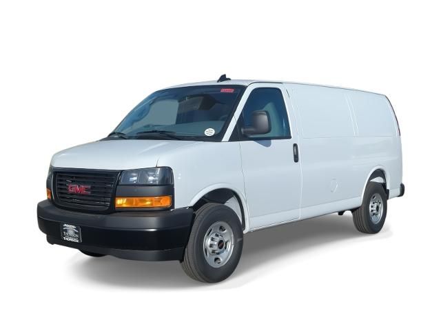 2025 GMC Savana Base