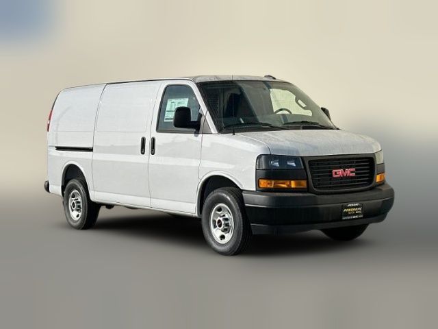 2025 GMC Savana Base