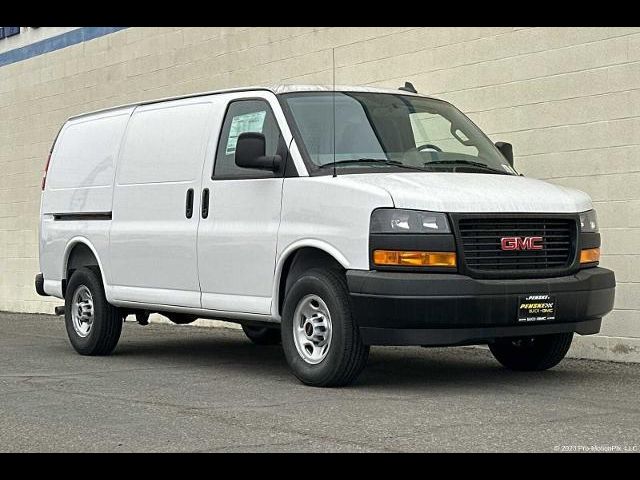 2025 GMC Savana Base