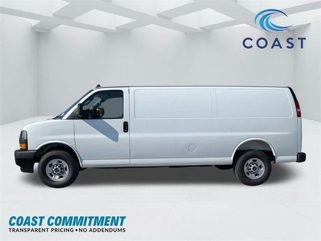 2025 GMC Savana Base