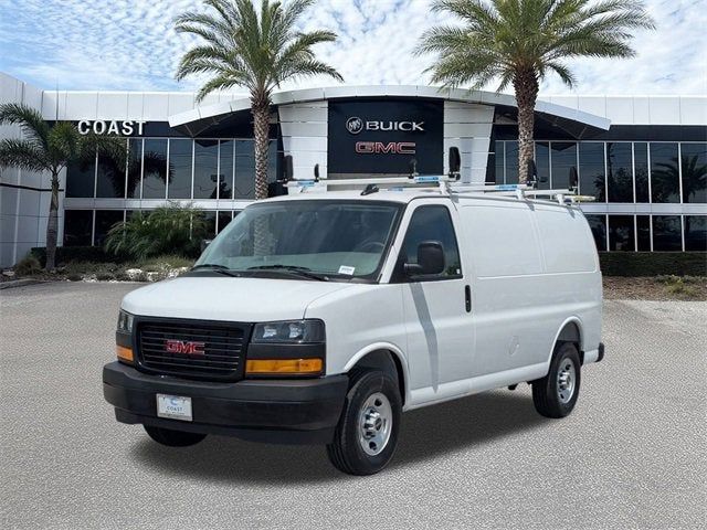 2025 GMC Savana Base