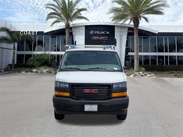 2025 GMC Savana Base