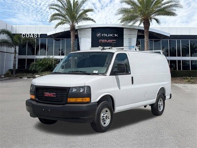 2025 GMC Savana Base