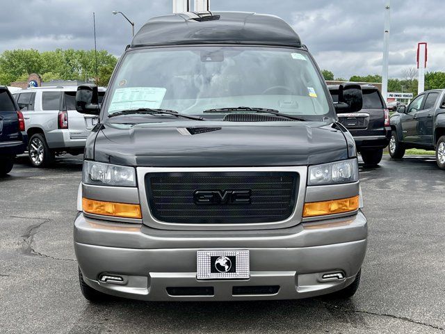 2025 GMC Savana Base