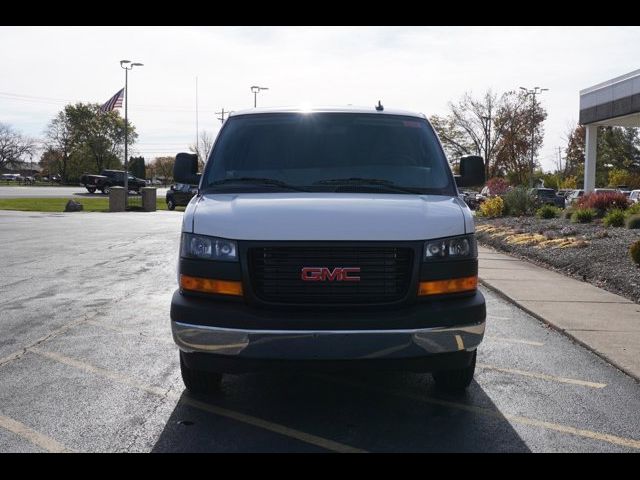 2025 GMC Savana Base