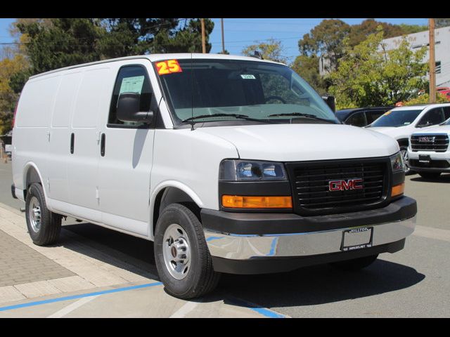 2025 GMC Savana Base