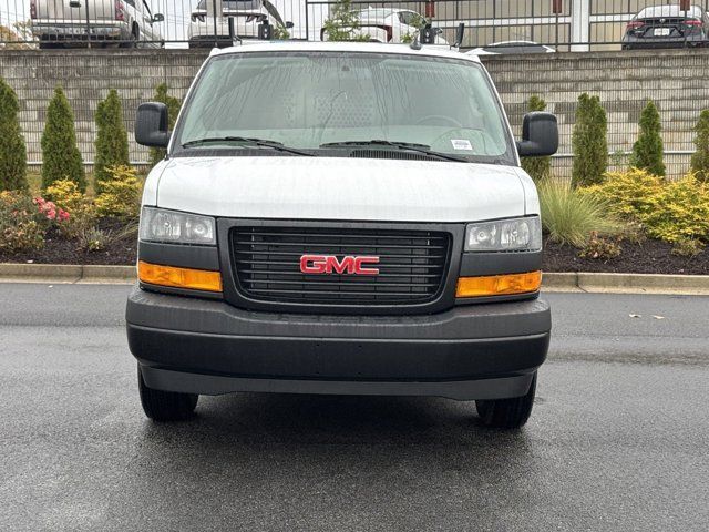 2025 GMC Savana Base