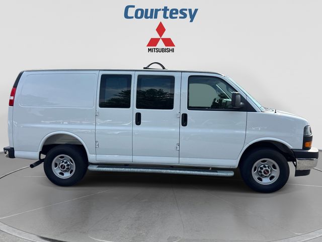 2025 GMC Savana Base