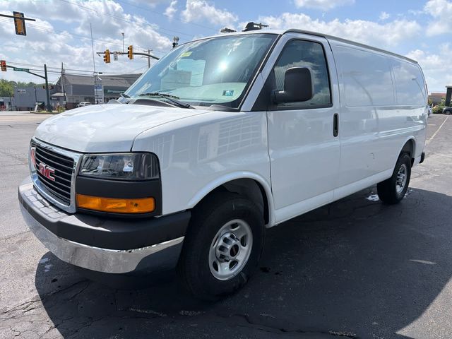 2025 GMC Savana Base