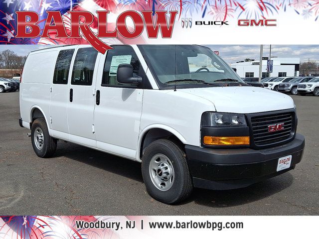 2025 GMC Savana Base