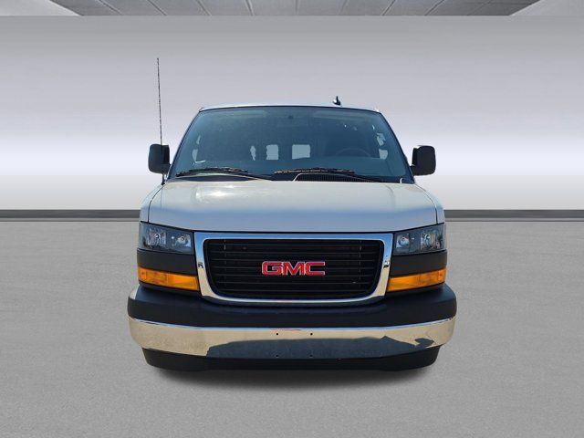 2025 GMC Savana Base