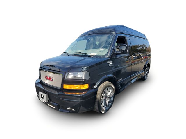2025 GMC Savana Base