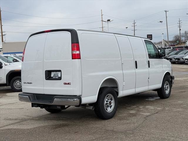 2025 GMC Savana Base